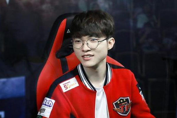 中单魔王：Faker